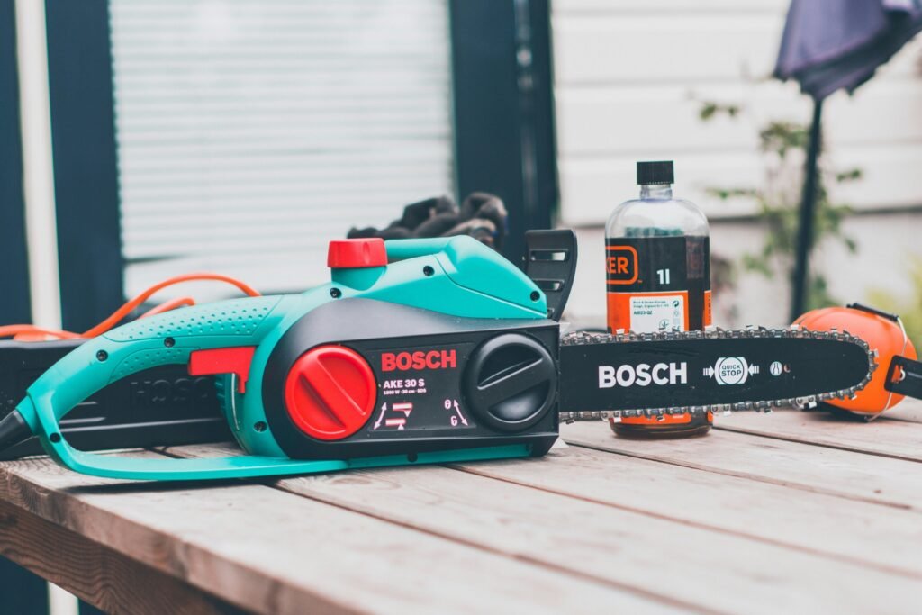 | Reducing Your Carbon Footprint With Electric Chainsaws | 1Garden.com